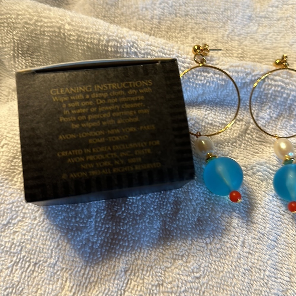 Avon Vintage 1993 Color Fun Pierced Earrings - Picture 5 of 5